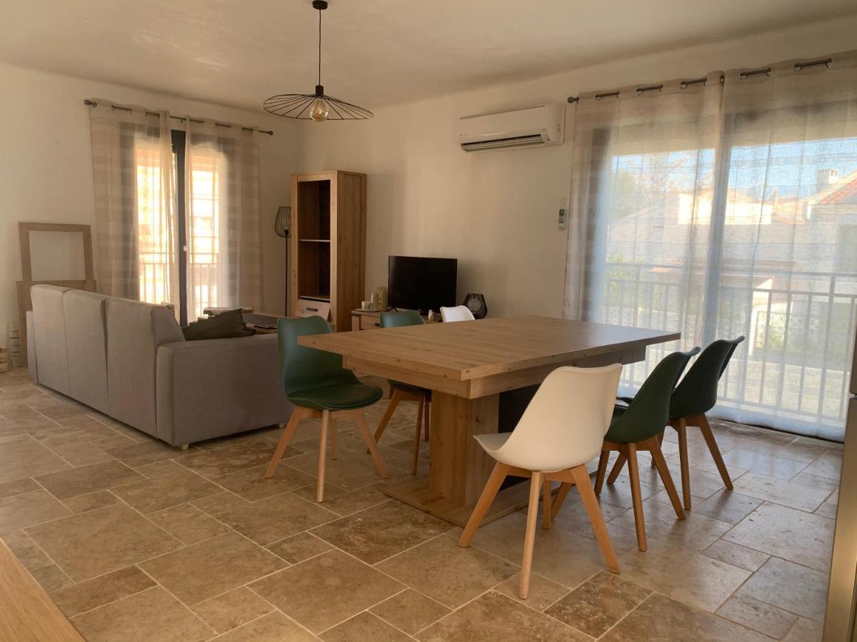 18 Villa *